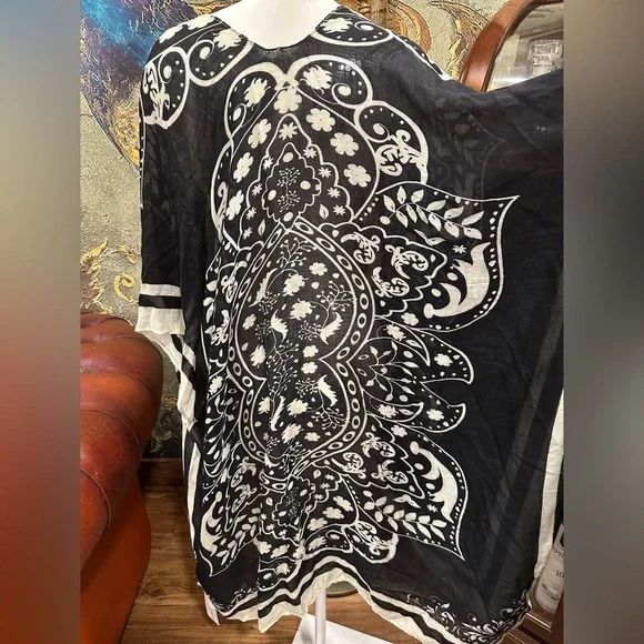 Modena New York Boho Kimono Cardigan | Black & White Floral Lightweight OS NWT - Picture 5 of 13